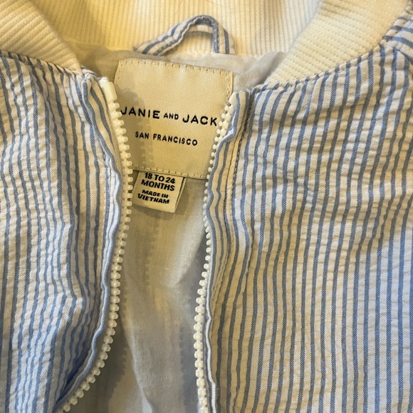 Janie and Jack seersucker outfit 18-24m - Picture 3 of 3